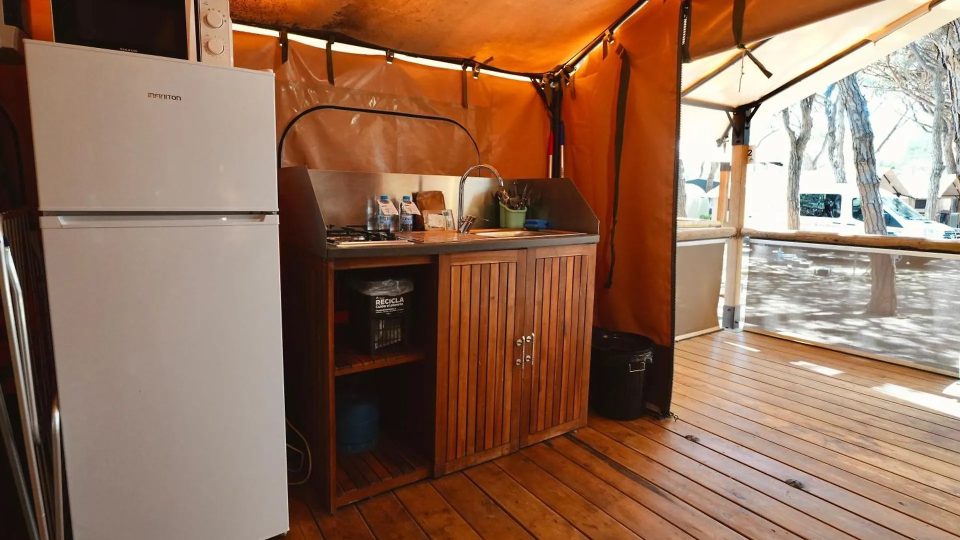 Camping 3 Estrellas Gavà Spanyolország