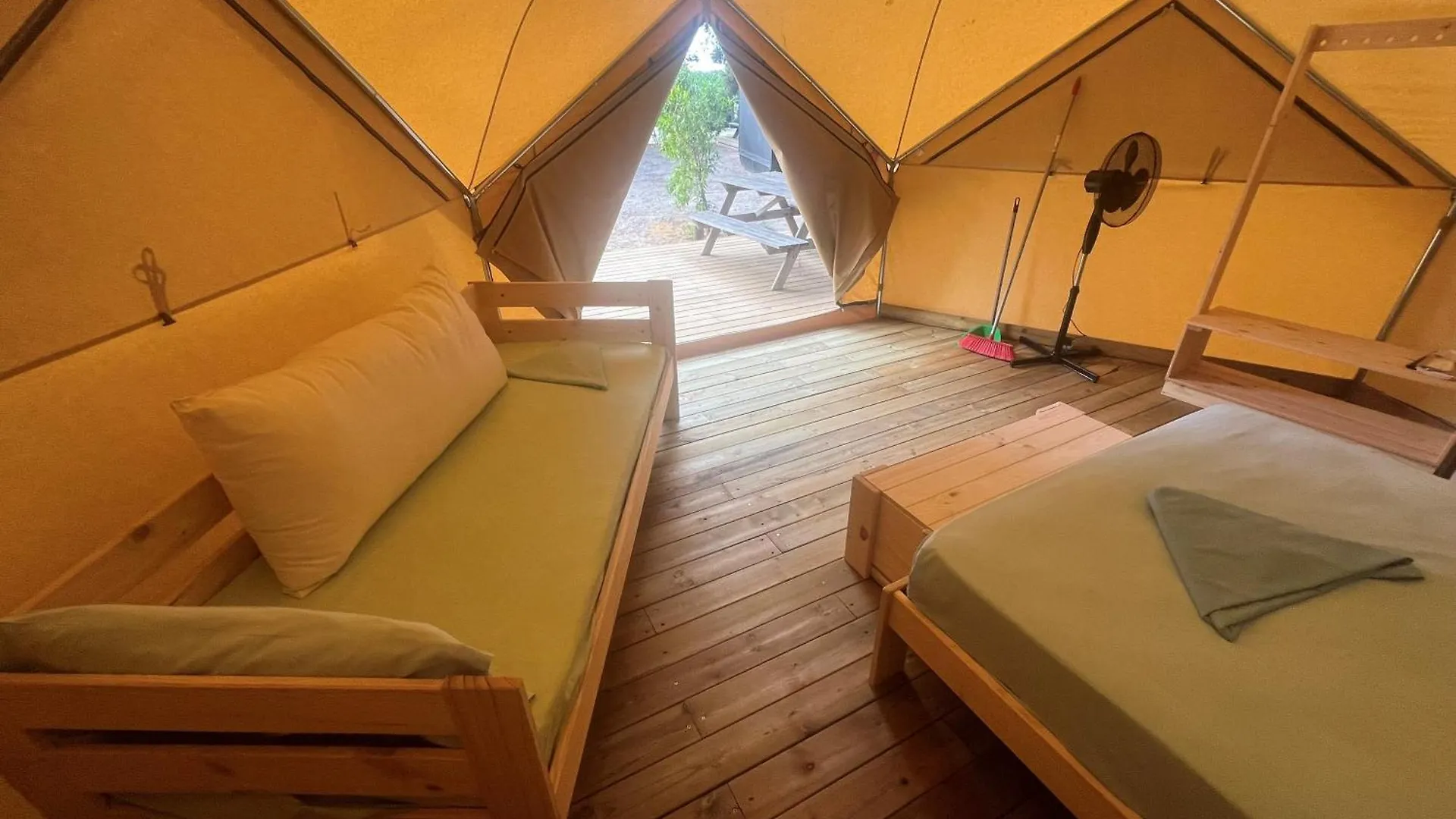 Camping 3 Estrellas Gava