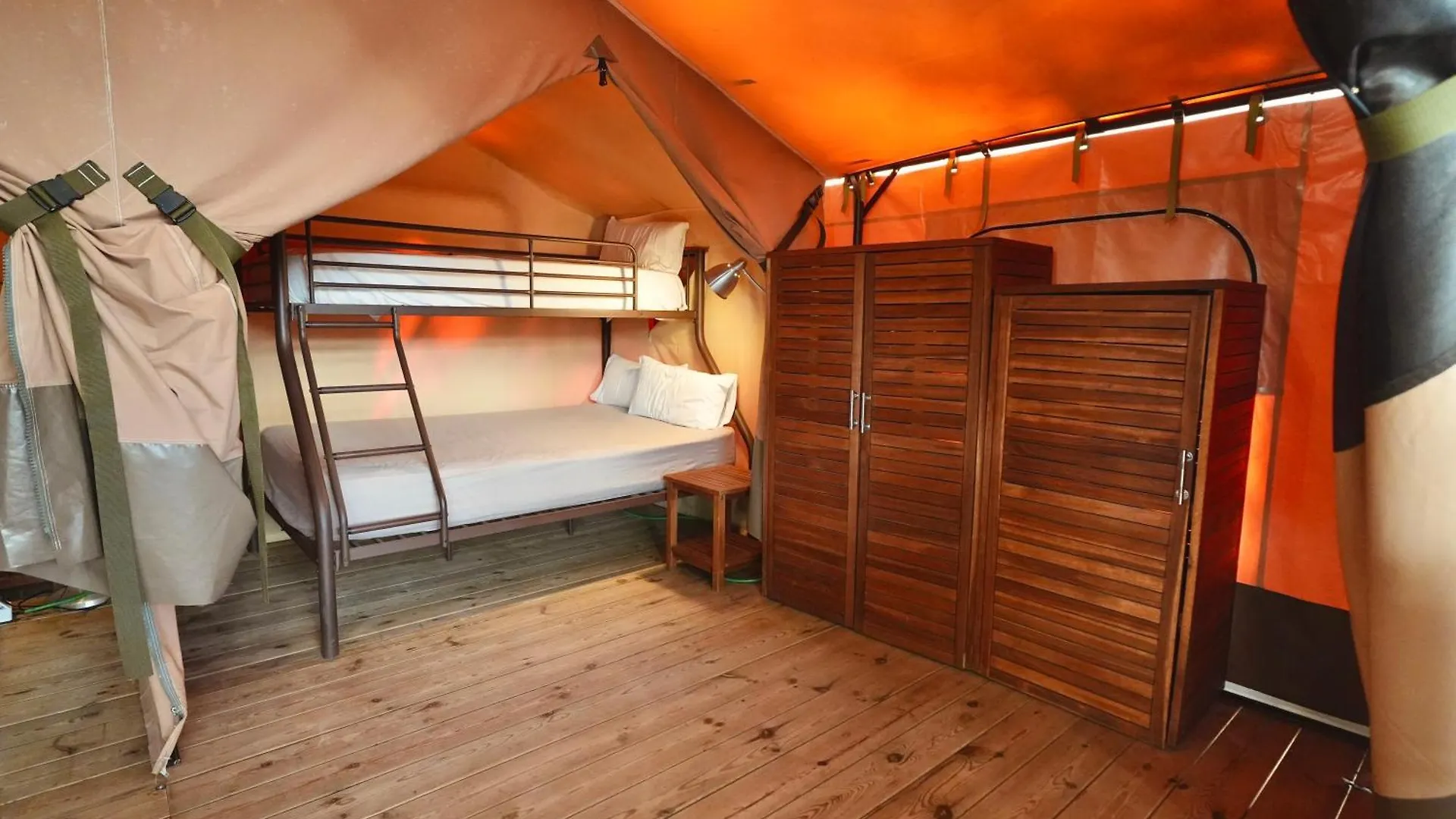 Camping 3 Estrellas Gava Campsite